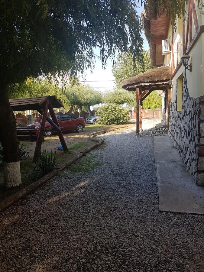Constantin Si Elena Hotel Dunavatu de Jos Exterior photo
