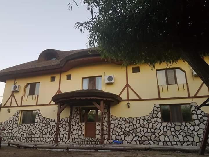 Constantin Si Elena Hotel Dunavatu de Jos Exterior photo